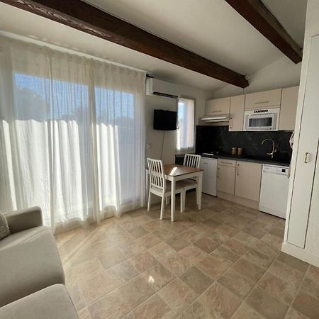 Appartement Pinede Piscine Clim Proche Plage Village Naturiste Агд Екстер'єр фото