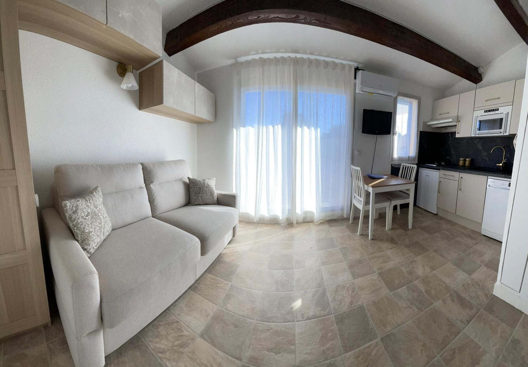 Appartement Pinede Piscine Clim Proche Plage Village Naturiste Агд Екстер'єр фото